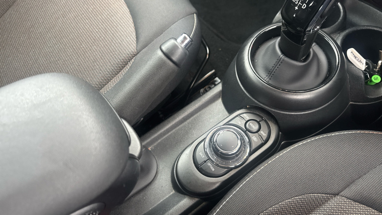 MINI Hatchback 1.5 Cooper Classic 5dr Auto Petrol Hatchback